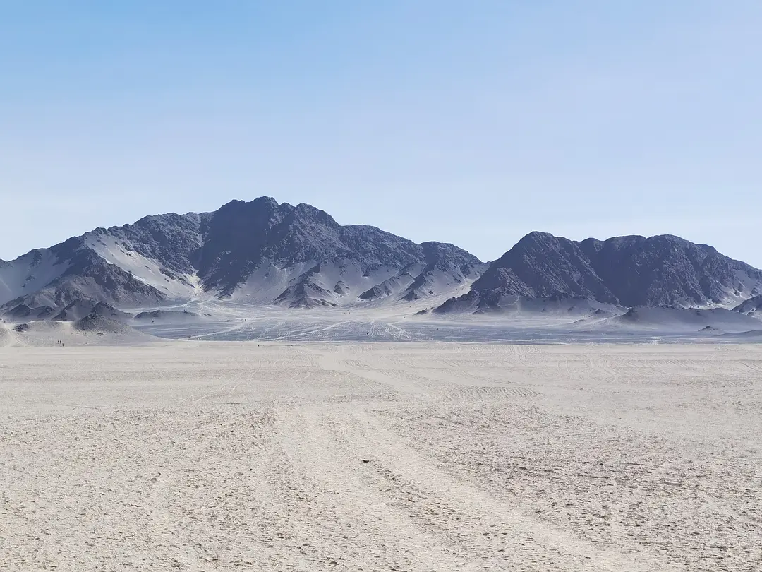 敦煌租車駕駛途中汽車涉水突然熄火怎么辦？