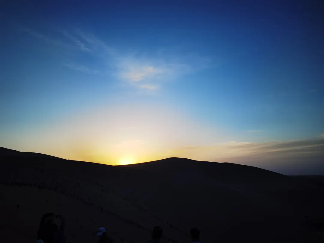 敦煌包車(chē)帶你了解租車(chē)公司的預(yù)定流程