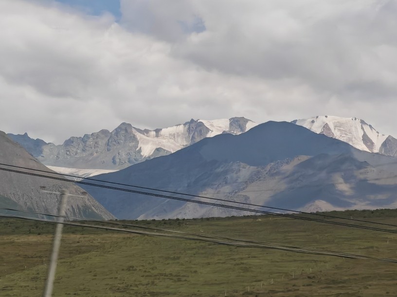 敦煌租車公司：敦煌租車要抵押嗎？抵押什么？