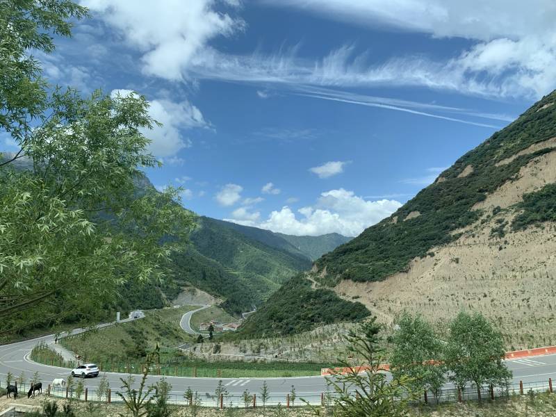 揭秘甘肅旅游包車(chē)費(fèi)用：全面指南與價(jià)格解析