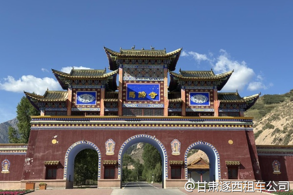 想租越野車穿越巴丹吉林沙漠，需要什么特殊準(zhǔn)備？  