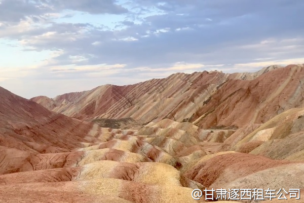 我們想包車(chē)去山丹軍馬場(chǎng)，能體驗(yàn)騎馬嗎？  