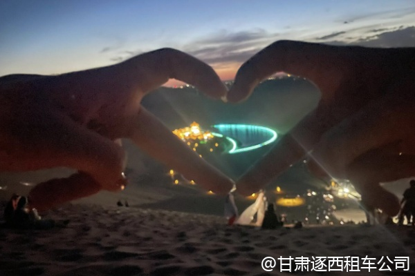 我們公司想租兩輛商務(wù)車，能開發(fā)票嗎？  